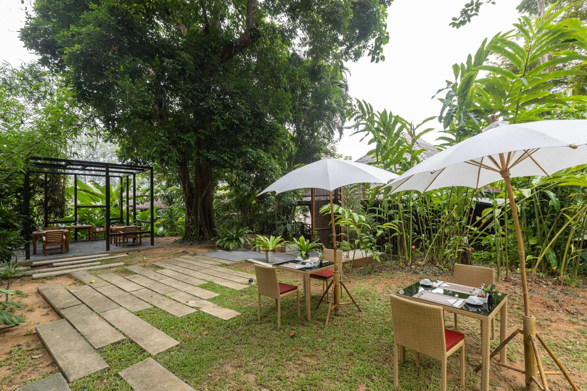 Khaolak Wanaburee Resort - Sha Extra Plus Khao Lak Exterior foto